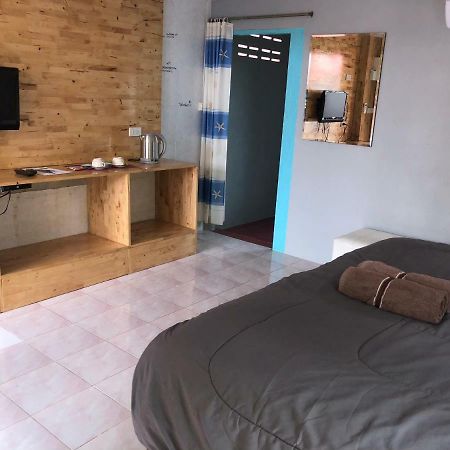 Poopreaw Koh Larn Apartment Exterior foto