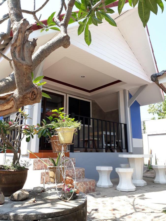 Poopreaw Koh Larn Apartment Exterior foto