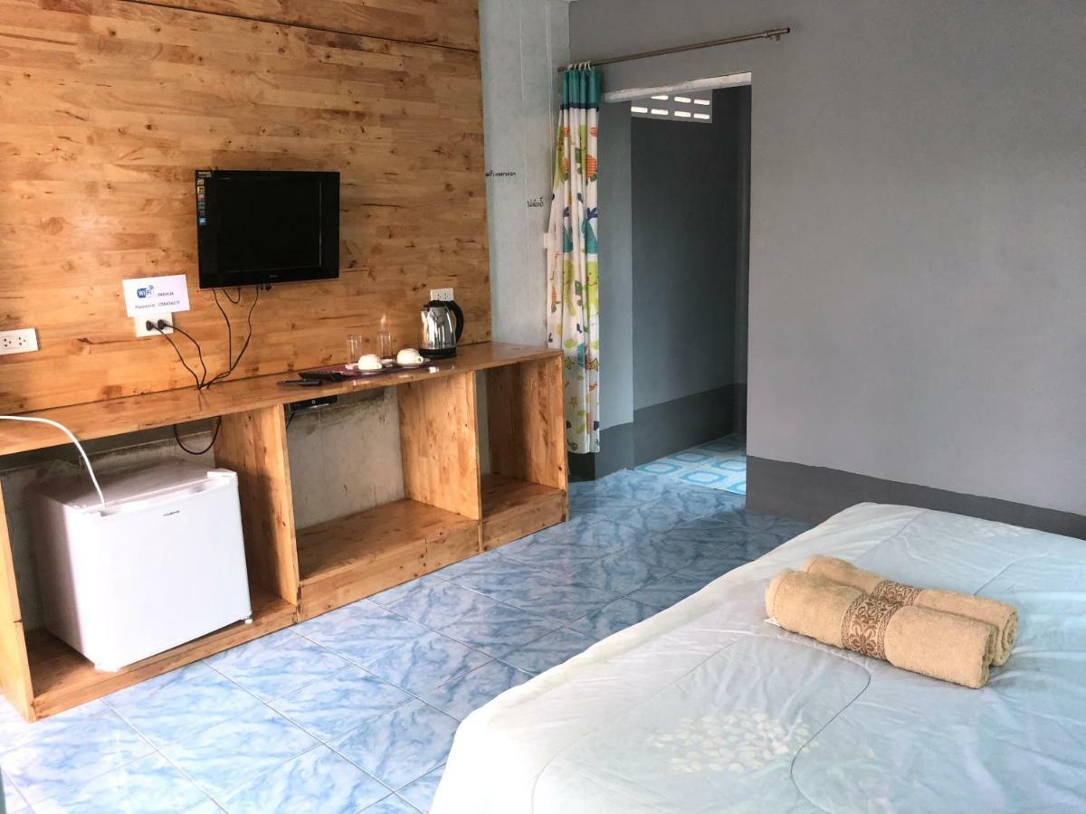 Poopreaw Koh Larn Apartment Exterior foto
